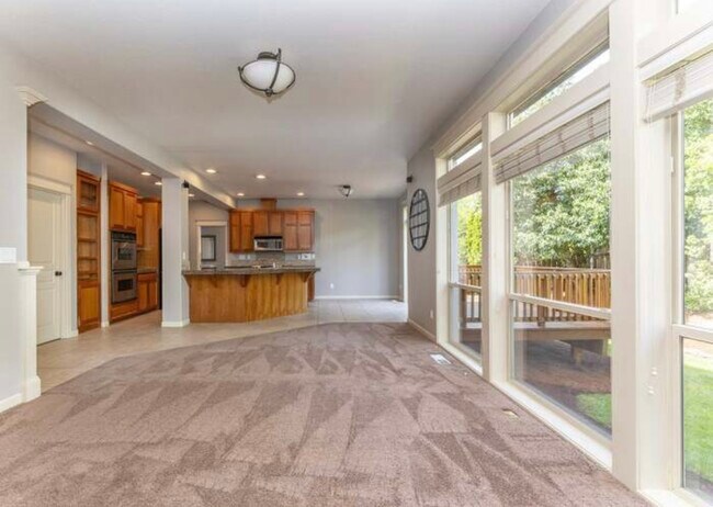 Building Photo - 3081 SE Riesling Rd