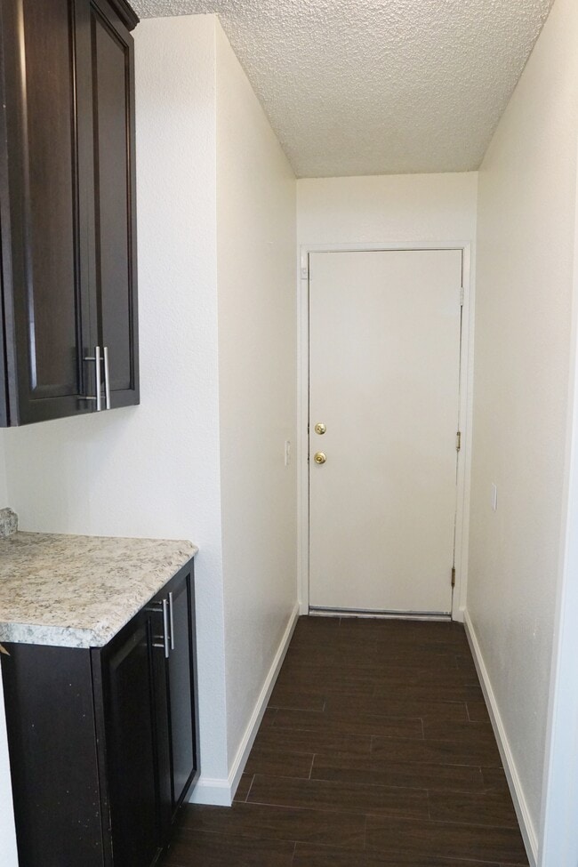 Building Photo - 80675 Harvard Ct