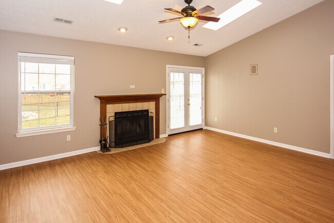 Building Photo - 3 Bedroom Ranch with Pond View in Pike Township