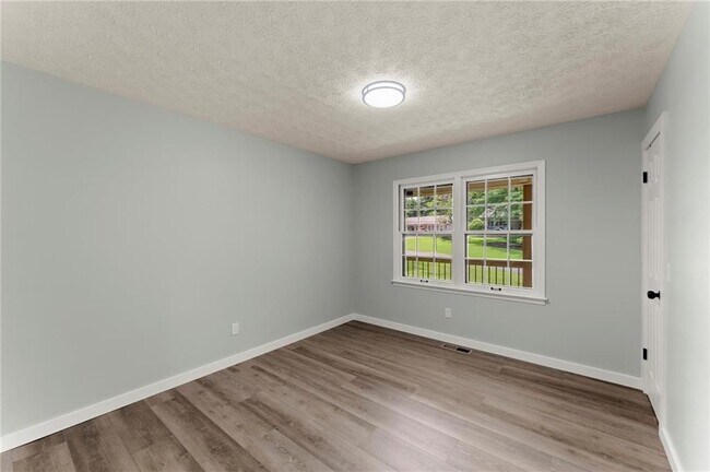 Building Photo - 2440 Red Fox Run NW