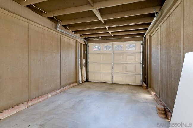 Building Photo - 2738 Erie St