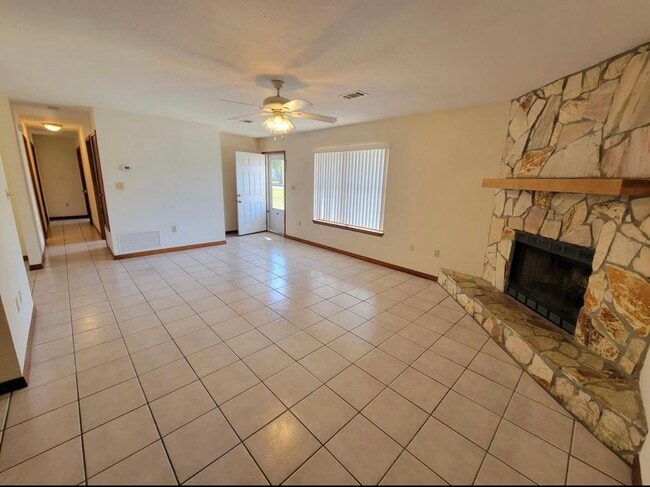 Building Photo - 8520 Misty Ridge Ln