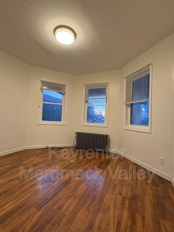 Building Photo - 58 Temple St