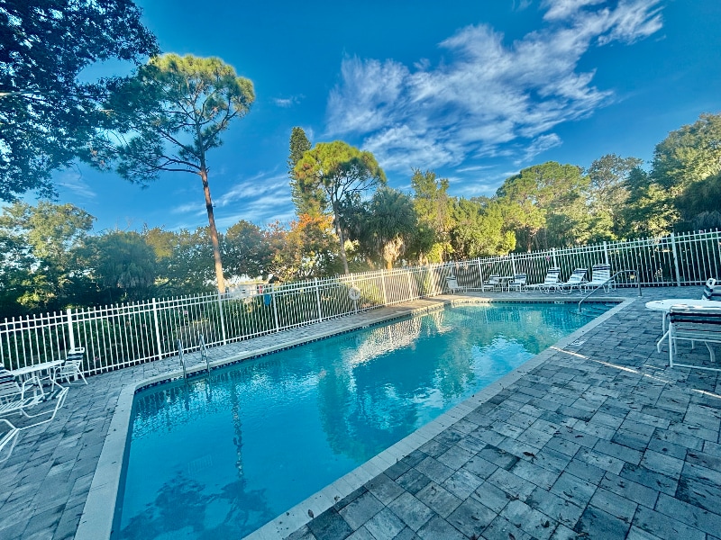 Building Photo - 13576 Forest Lake Dr