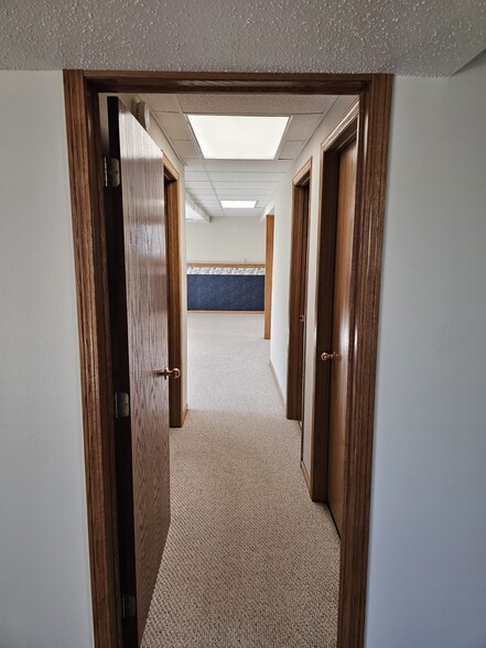 Building Photo - 4601 E Hanna Cir