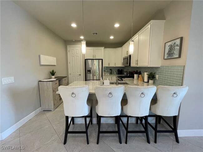 Building Photo - 7627 Jacaranda Ln