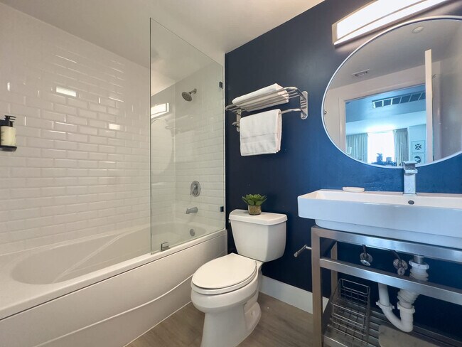 Building Photo - 2889 McFarlane Rd