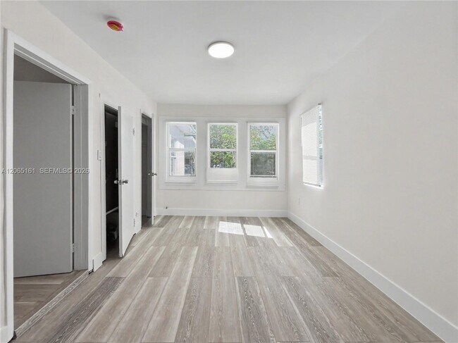 Building Photo - 228 NW 39th St