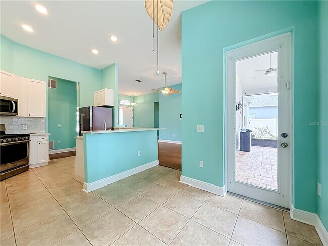 Building Photo - 2947 Majestic Isle Dr