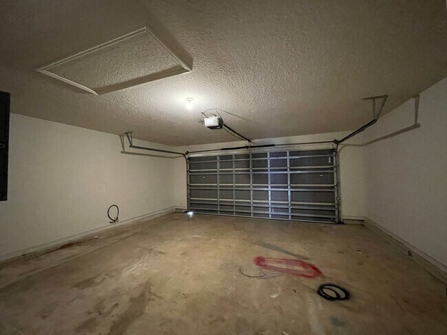 Building Photo - ** Coming Soon ** 3 Bedroom in Plum Tree