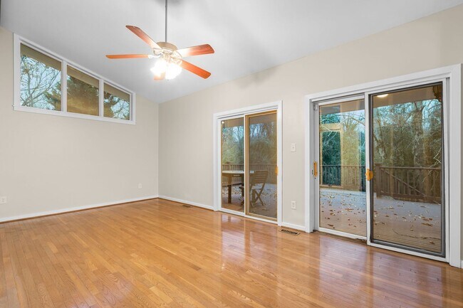 Building Photo - 4 Bed 3 Bath - Bethesda Single Family Home - Move In Ready