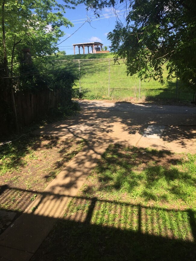 Building Photo - 2511-2513-2513 S 9th St