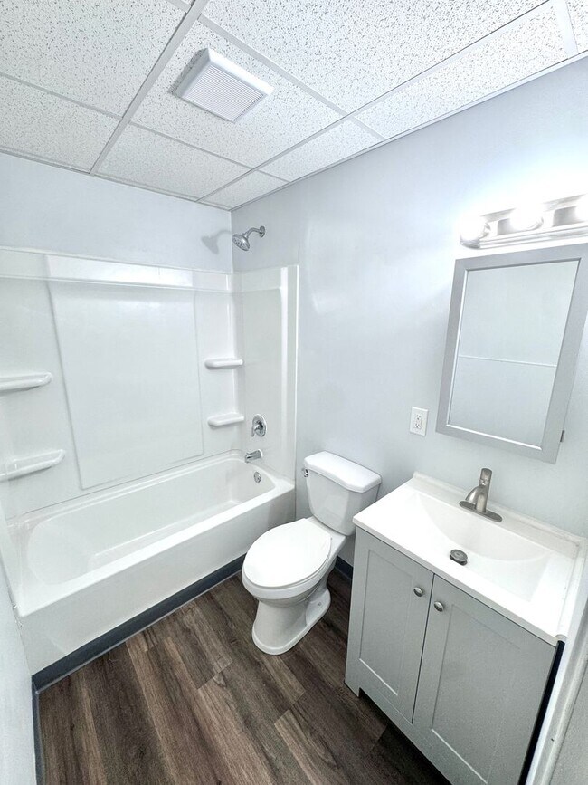 Building Photo - THREE Bedroom/ONE Bath Row Home