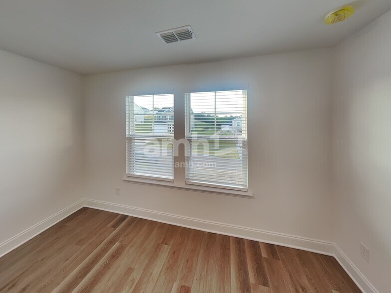 Building Photo - 210 Gershon Wy