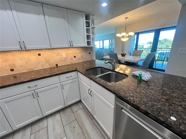 Building Photo - 1001 Point of Rocks Rd