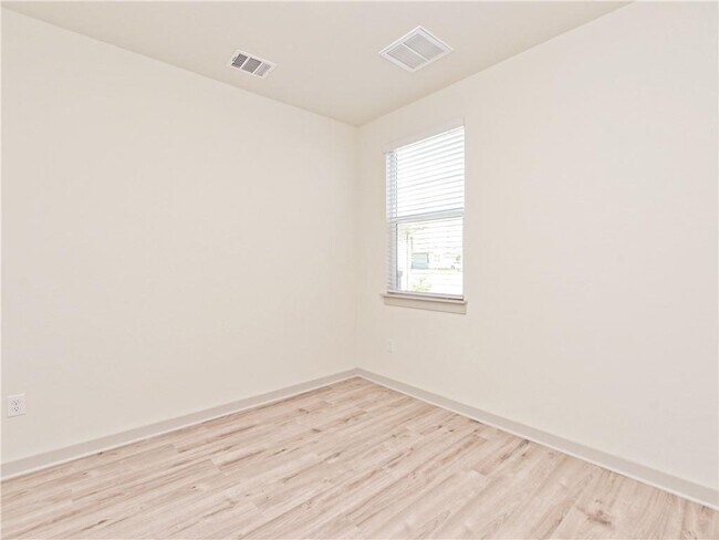 Building Photo - 7512 Daves Landing Dr