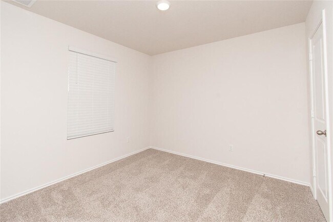 Building Photo - 201 Varner Way