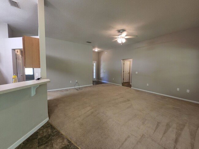 Building Photo - Coming Soon To Tour! Lake City Pet Friendl...