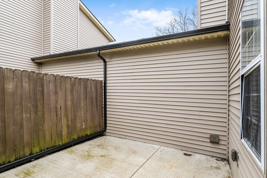 Building Photo - 1202 Worthington Woods Blvd