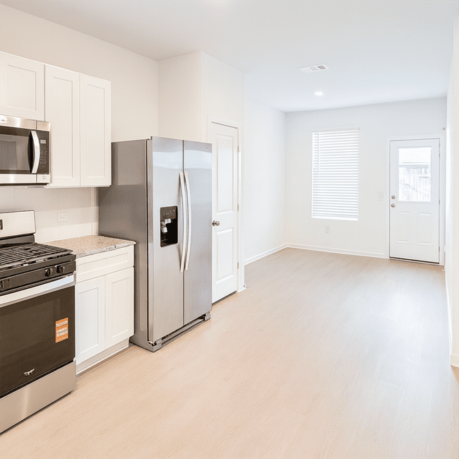 Building Photo - 26231 Arrowleaf Dr