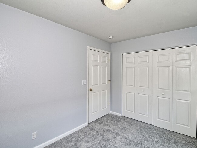 Building Photo - Lovely 3 bedroom, 2 bath home for rent in ...