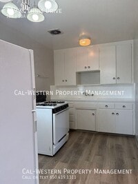 Building Photo - 329 Kuehnis Dr