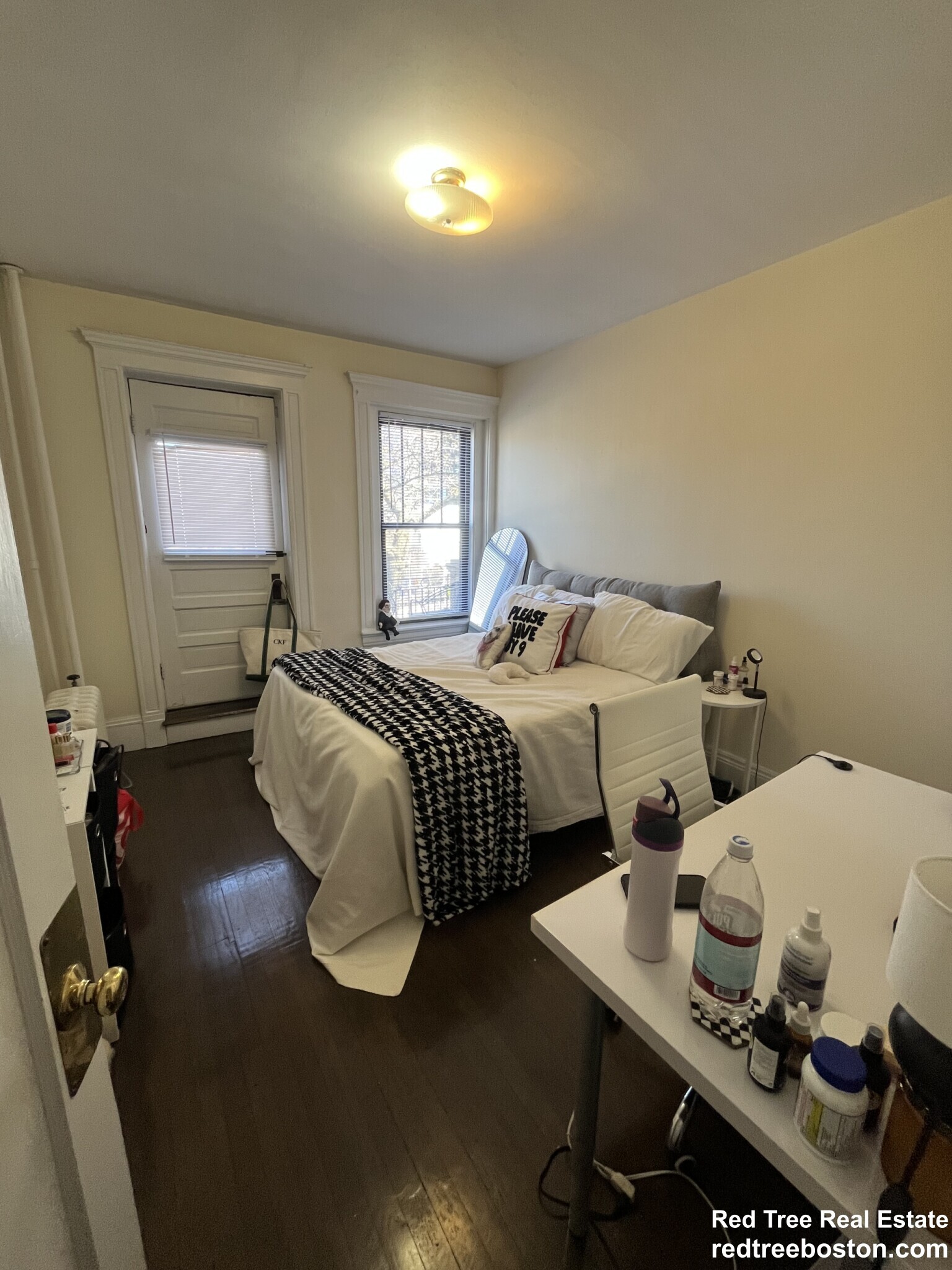 Apt 12 - 458 Park Dr