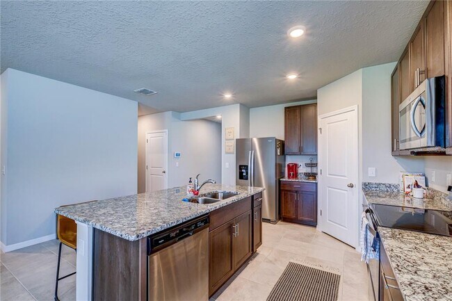 Building Photo - 10210 Daybreak Glen