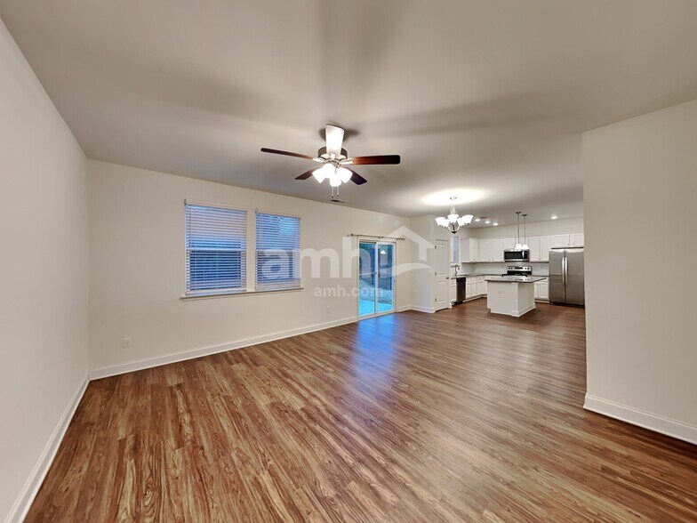 Building Photo - 124 Rivulet Dr