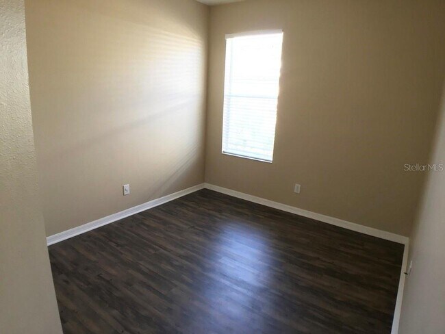 Building Photo - 8539 Deer Chase Dr