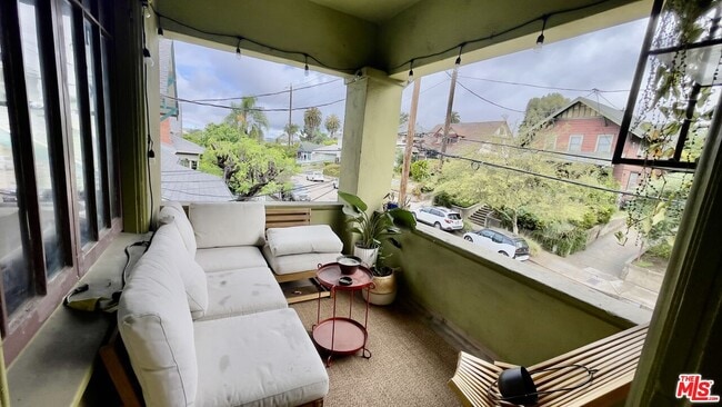 Building Photo - 1412 Calumet Ave