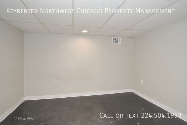 Building Photo - 314 N Tryon St