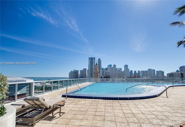 Building Photo - 888 Biscayne Blvd