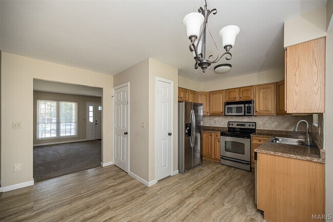 Building Photo - 2941 Park Valley Dr