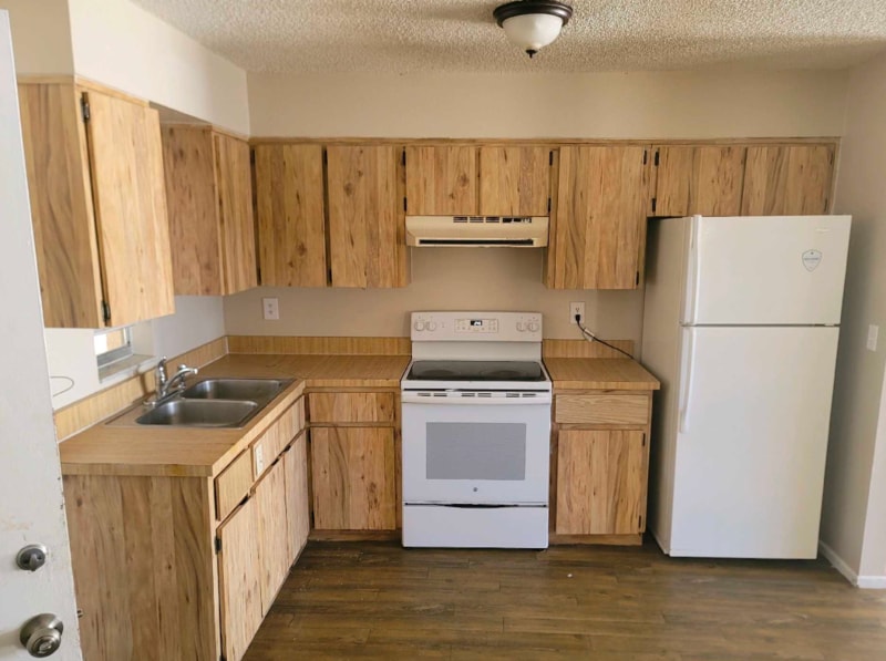 Building Photo - 15696 Bolesta Rd