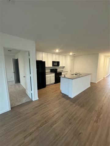 Building Photo - 5817 Cherry Holw Wy