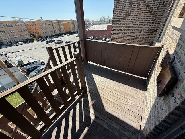 Building Photo - 2105 Grove Ave