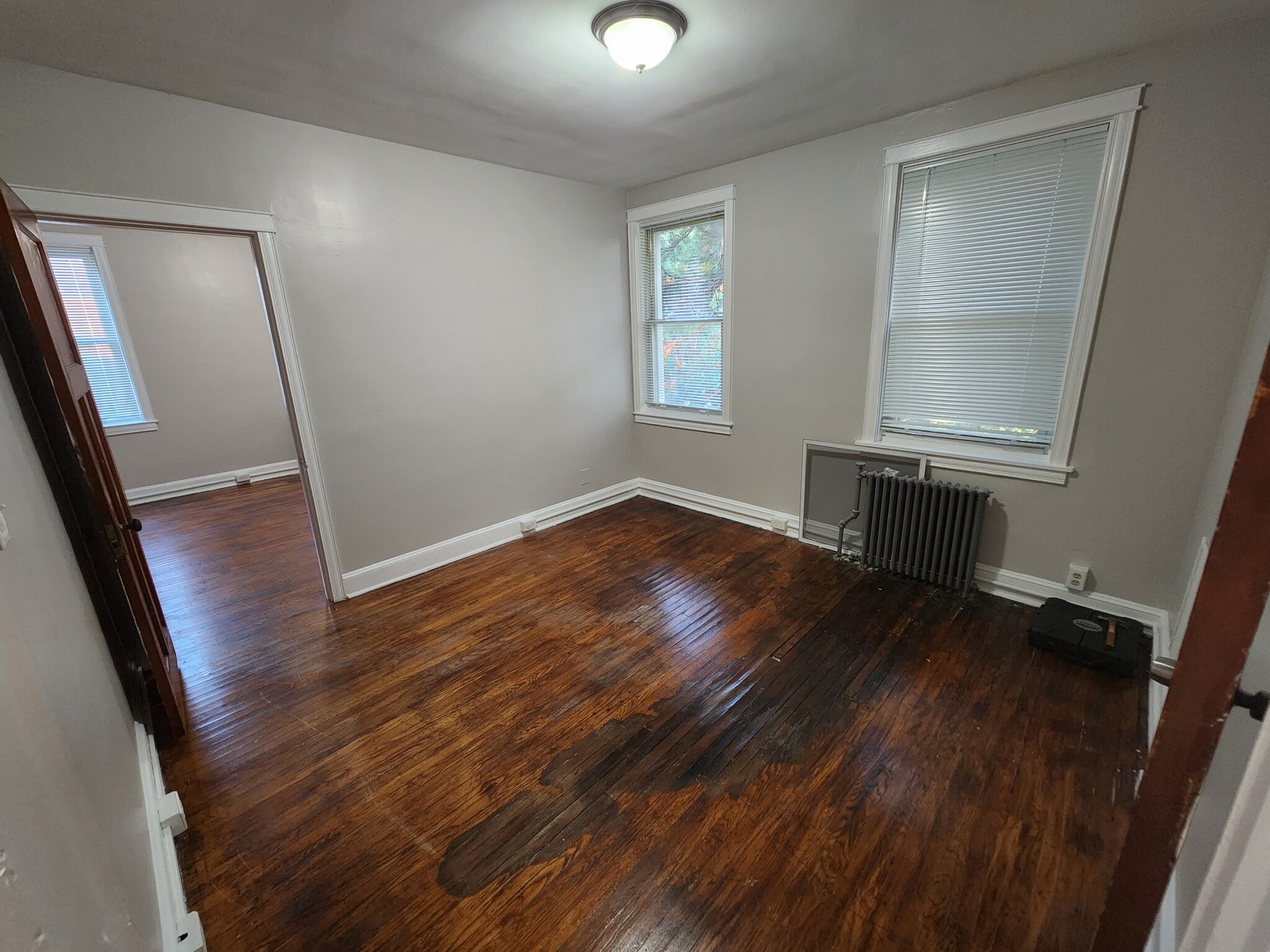 Building Photo - 301 Folcroft St