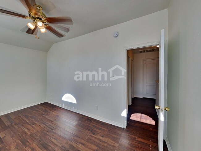 Building Photo - 26114 Cypresswood Dr