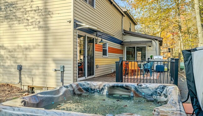 Building Photo - 223 Paxinos Dr