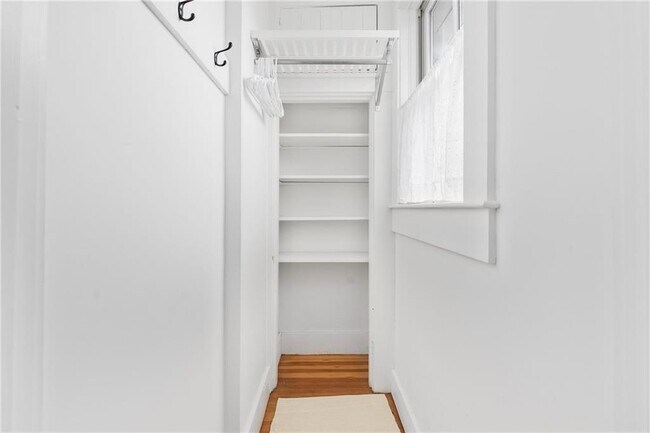 Building Photo - 59 Mt Hope Ave