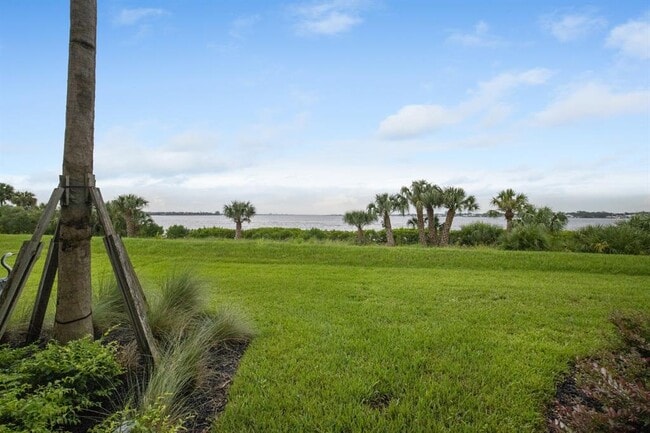 Building Photo - 910 Tidewater Shores Loop