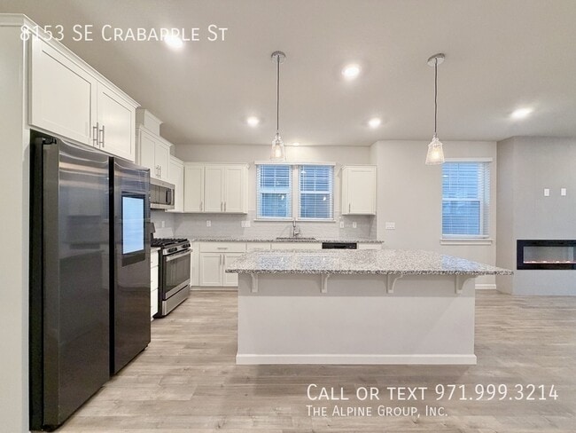 Building Photo - 8153 SE Crabapple St