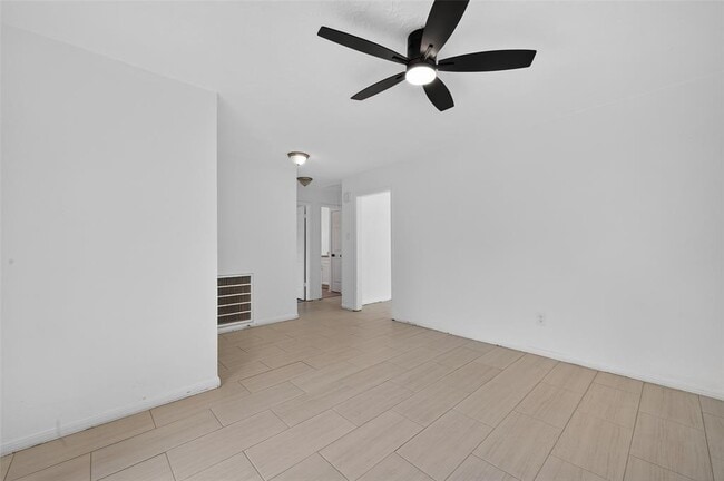 Building Photo - 7635 Dawnridge Dr