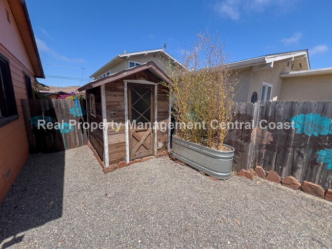 Building Photo - AVAILABLE AUGUST - Charming Morro Bay Home...