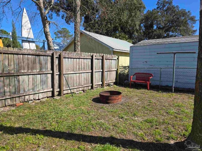 Building Photo - 430 S 1st St