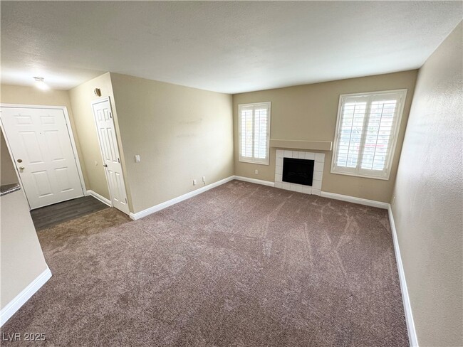 Building Photo - 2801 N Rainbow Blvd