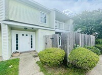 Building Photo - Charming 2 Bed, 1.5 Bath Townhouse in Lafayette!