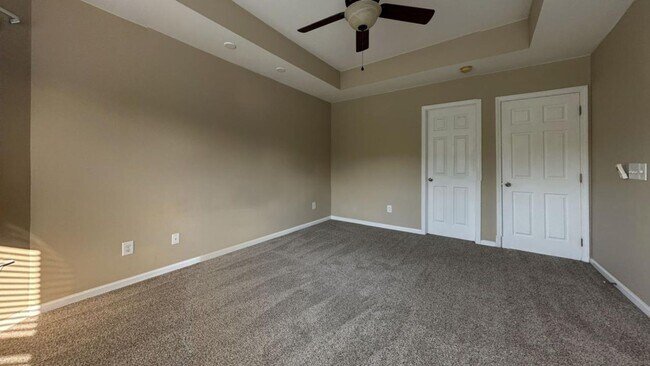 Building Photo - 3 bed / 2.5 bath ~ Foxbank Plantation