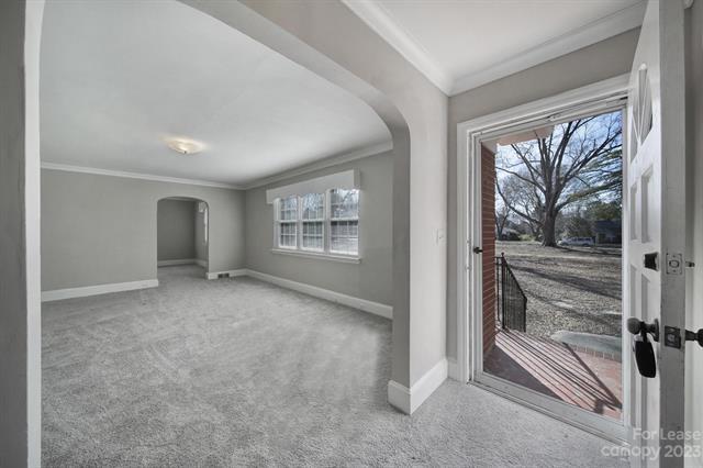 Building Photo - 3033 Pleasant Plains Rd